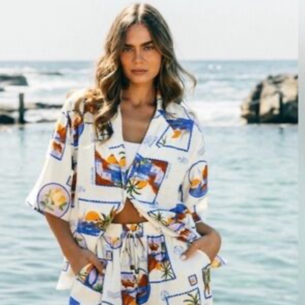 PAPER HEART Anthropologie Linen Blend Postage Stamp Italian Print Shirt Medium